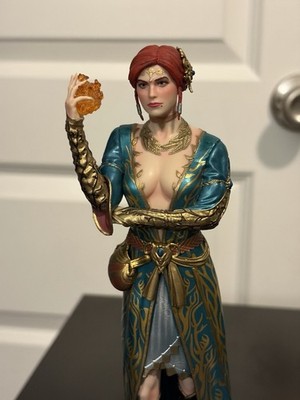 Dark Horse Deluxe The Witcher 3 Wild Hunt: Triss Merigold Figure 