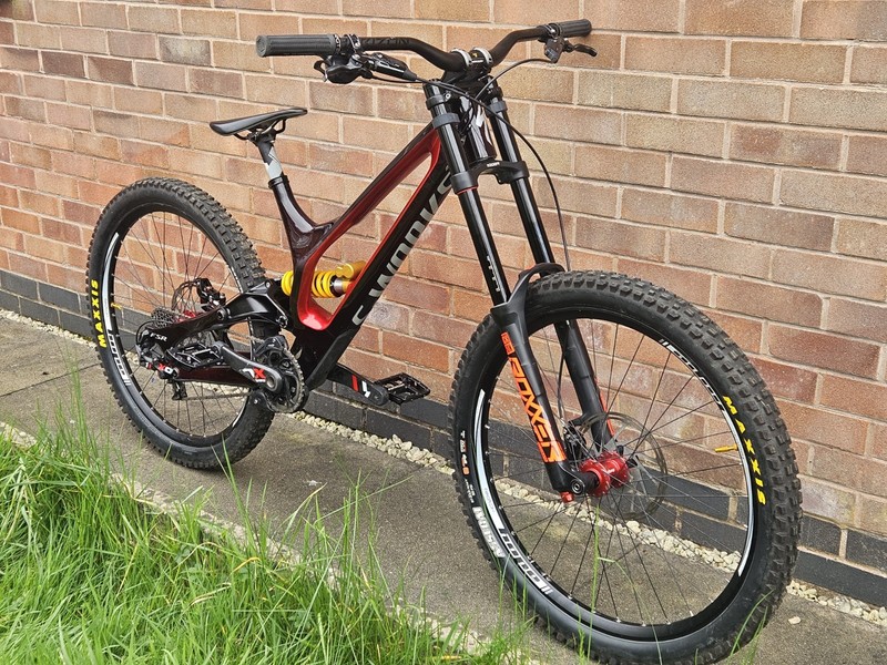 Specialized Demo 8 S-works Sworks Carbon Size Large 27.5 2019 Ecellent Condition