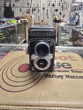 Yashica Model 635 Medium Format TLR No Film Included Not Tested.