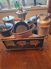 Alter grosser Puppenherd Blech, Antik Vintage mit T&ouml;pfen und Pfannen
