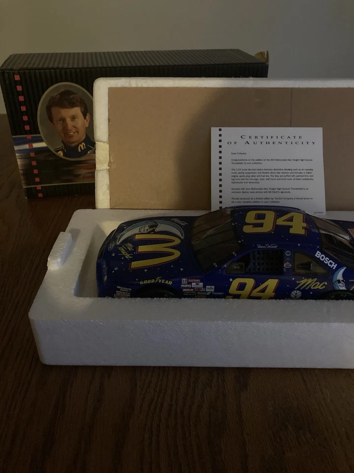 Ford Thunderbird # 94 Mac Tonight 1997 escala 1:18 Ertl NASCAR Bill Elliott Foto 2 de 3