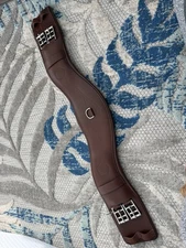 Prestige Anatomic Dressage Girth 70 cm, 28” Brown