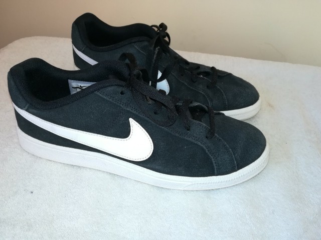 nike shoes flat sole