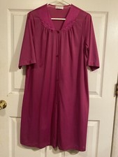 Ladies Vintage Vassarette Made In The U.S.A Medium Night Gown Button Front