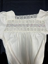 Vintage Long Cream Nightgown Beautiful Flower Appliqu 
