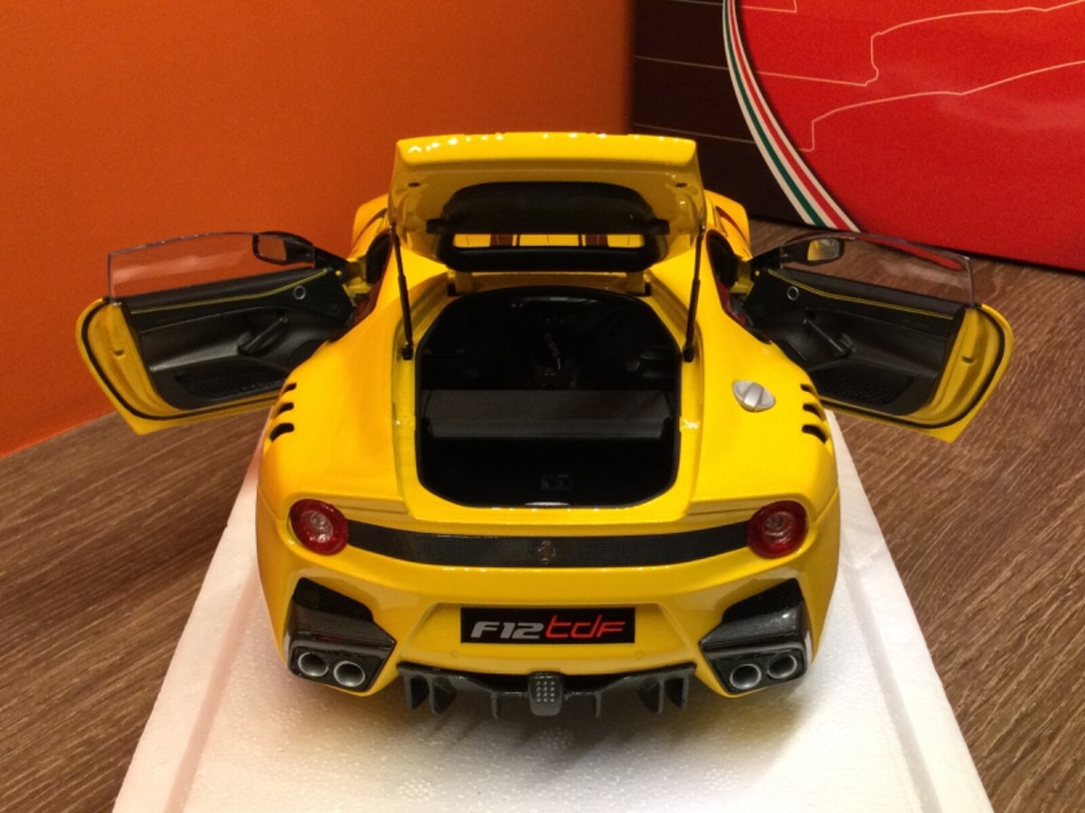 1/18 BBR Ferrari F12 TDF Yellow/Black Stripe BBR182106 | eBay 1/18 BBR Ferrari F12 TDF Yellow/Black Stripe BBR182106 | eBay