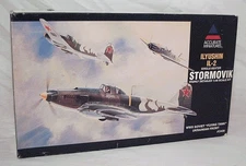 ACCURATE MINIATURES No. 3408 ILYUSHIN IL-2 STORMOVIK 1:48 SCALE KIT - MIB
