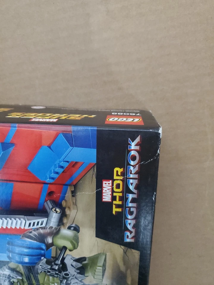 LEGO Marvel: Thor vs. Hulk: Arena Clash (76088) - Image 3 of 4