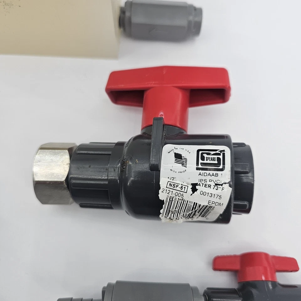 Lote de Válvulas de Bola de Plástico Lanzas Surtidas Medidores y Accesorios Varios  Foto 4 de 4