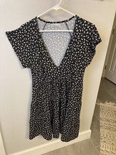 Urban Outfitters Dress Women's Large Black Floral Fit & Flare Tiered V Neck