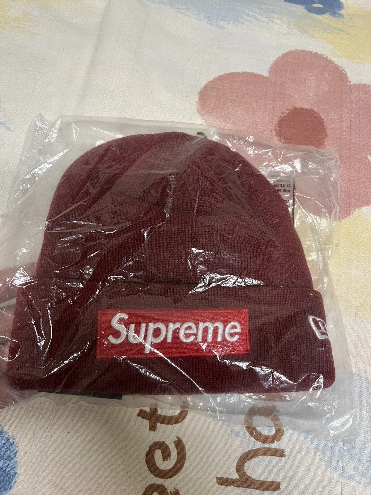 Supreme New Era Box Logo Beanie Cardinal World Famous Beanie FW22 Taille Unique Neuf