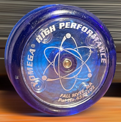Vintage 1990s Yomega High Performance Yo-Yo Blue Edge Clear Center
