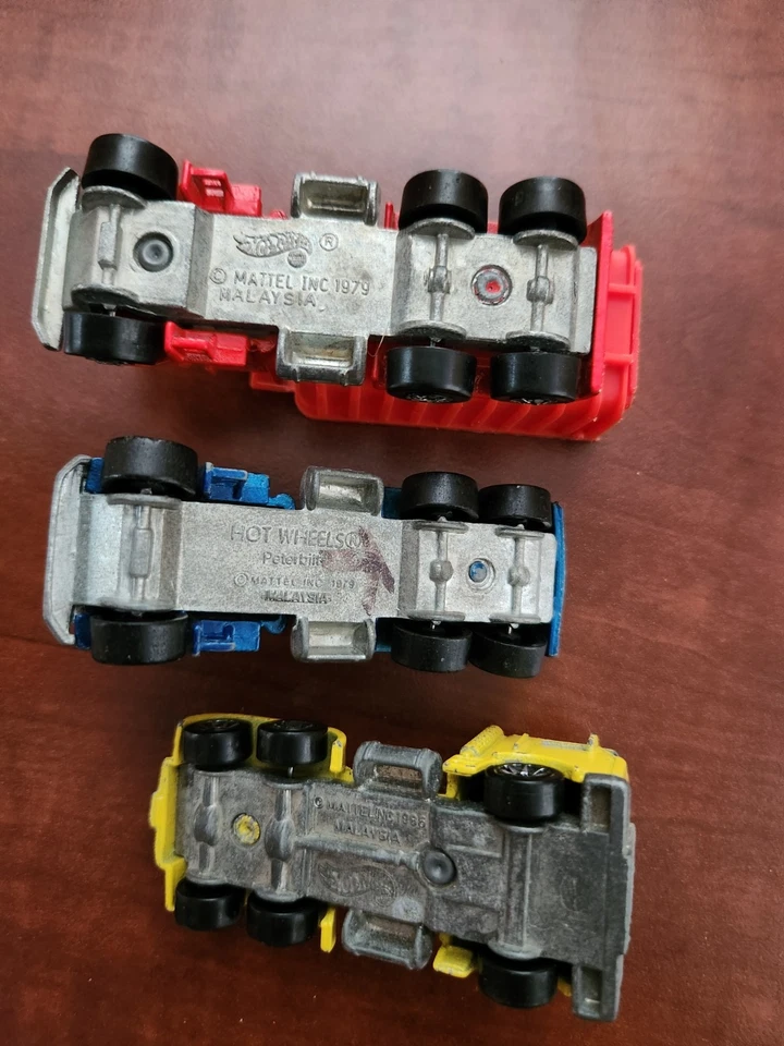 Lot of 3 Vintage 70's-80' Hot Wheels Peterbilt Semi Truck Red, Blue & Yellow - Image 3 of 3