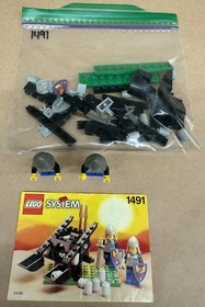 LEGO Castle 1491 Dual Defender 2 Minifigures 48 Pieces No Box Pre-Owned