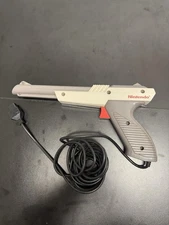 Nintendo NES-005 Zapper Light Gun NES Original Controller