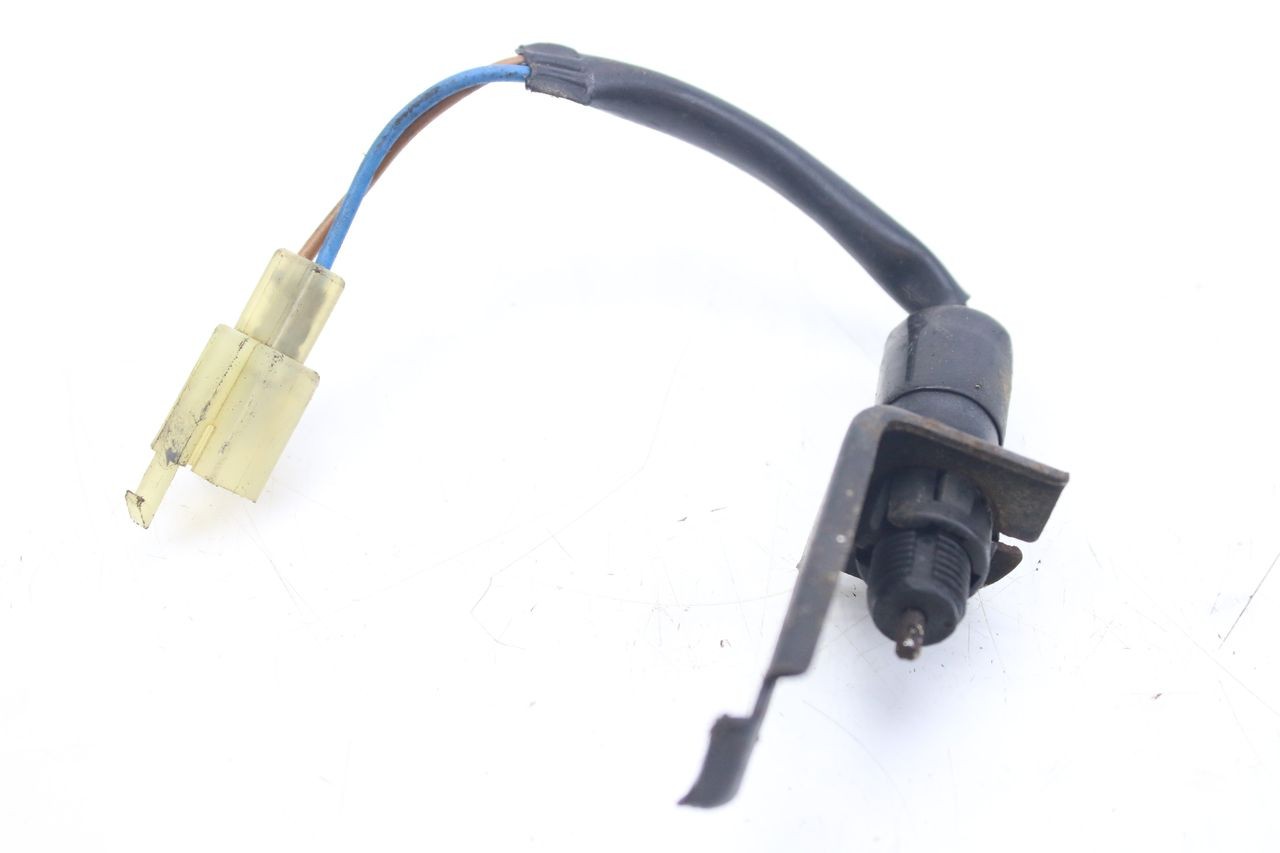 INTERRUPTOR DE LUZ DE FRENO TRASERO - KAWASAKI ZZR 600 (1995 - 2004)
