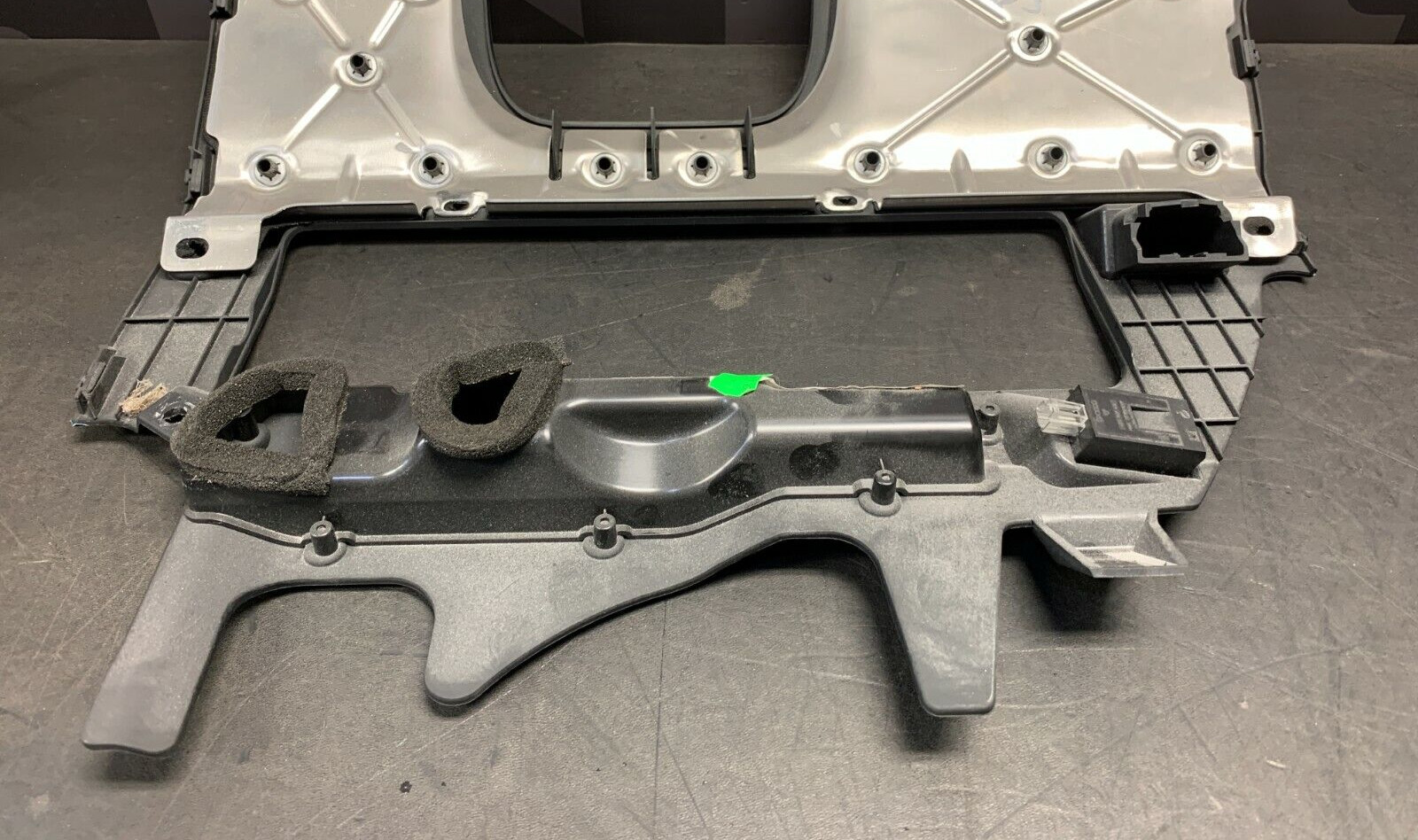 2012 AUDI R8 V10 GT OEM DRIVER KNEE PANEL TRIM DASH