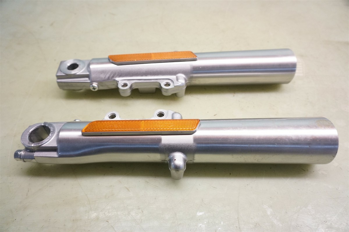 NOS Harley Davidson 46472-00B front fork sliders 00-13 road king