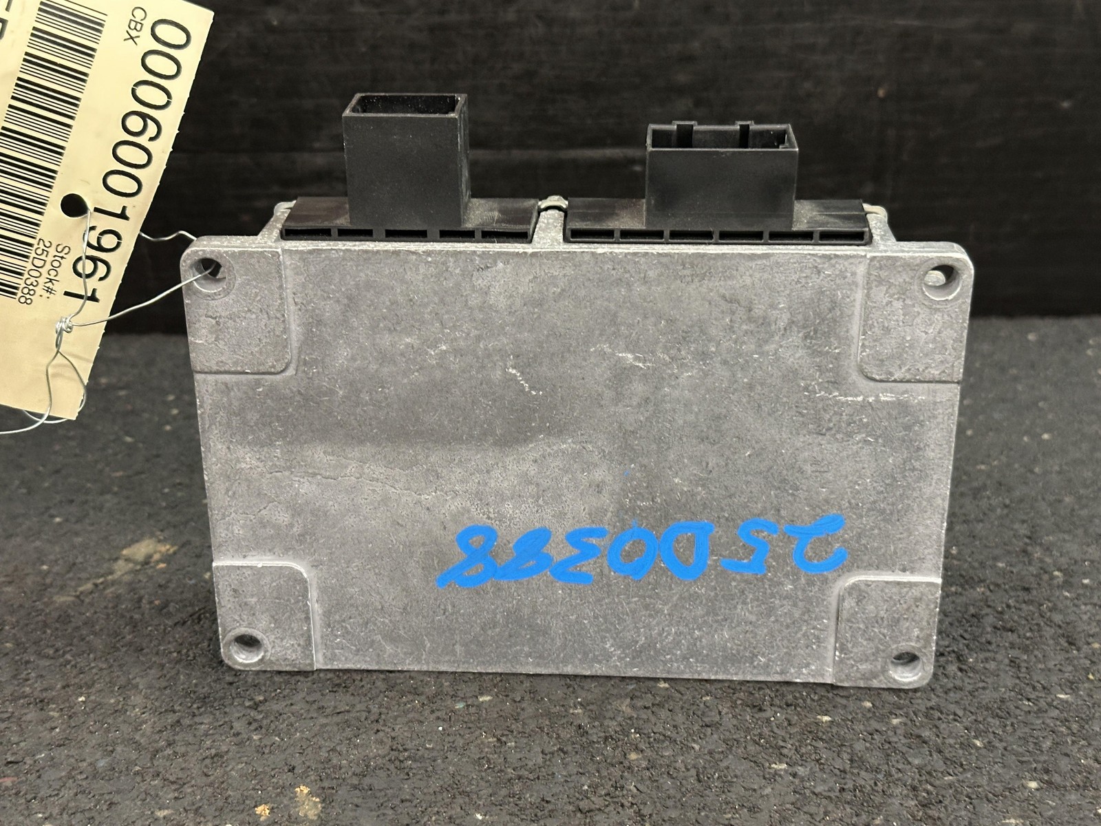 2004 BENTLEY CONTINENTAL VSC MODULE COMPUTER ID B196600022