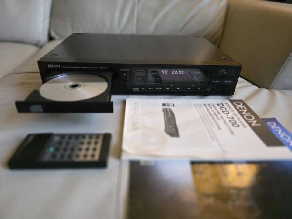Denon DCD700 CD Player original remote and manual PCM84HP - Image 2 of 4