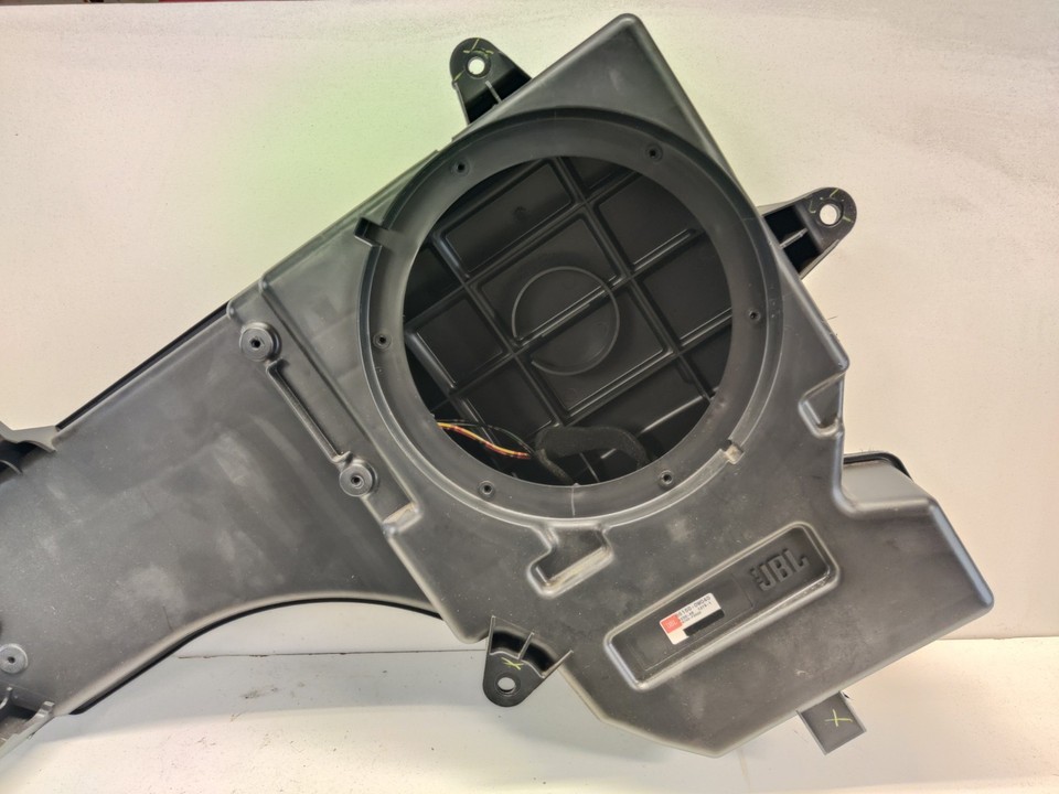 03-09 Toyota 4Runner Rear Subwoofer JBL 86150-0W040 Speaker Cover Gray ...