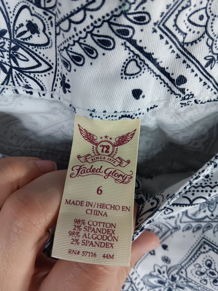 Pantalones Cortos Chinos Glory Desteñidos De Colección Talla 6 Estampado Paisley Foto 2 de 3