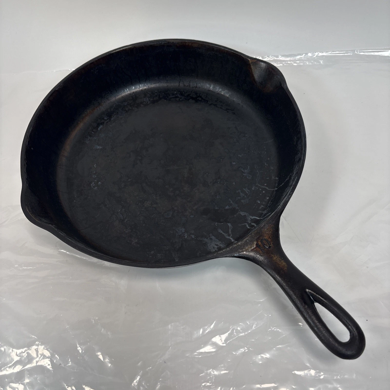 Wagner Ware Sidney O #10 cast iron skillet 1060 - 11 3/4" seasoned