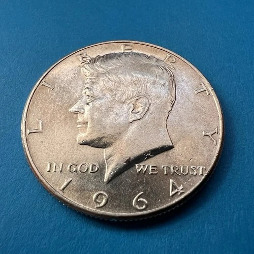 1964-P, U.S.🇺🇸 Kennedy Half, 90% Silver content, Uncirculated condition