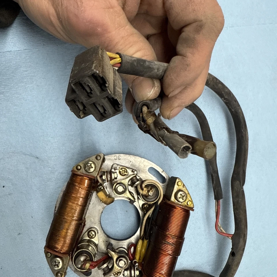 USED BSE M400, 440-3-A VINTAGE SNOWMOBILE TWIN Stator Good - Image 2 of 4