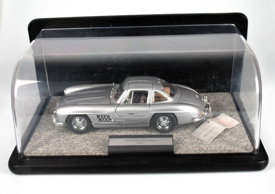 SL 300 MERCEDES FRANKLIN MINT 1954 MODELLINI DI LUSSO CON MOLTI PARTICOLARI 1:24 - Immagine 2 di 4