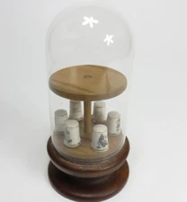 WOODEN BASE THIMBLE DOME DISPLAY with 6 Norman Rockwell 1980Thimbles AA2B2207
