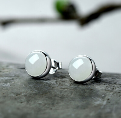 T09 Bright White Round 925 Sterling Silver Jade Stud Earrings