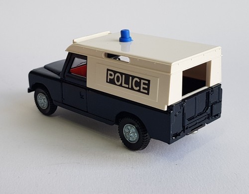 Dinky Toys No. 277, Police Land Rover with Policeman Superb Mint Condition - Picture 3 of 20