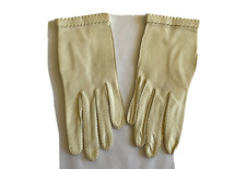 Vintage Ladies Wrist Length Cream Unlined Handstitched Leather Gloves Size 6