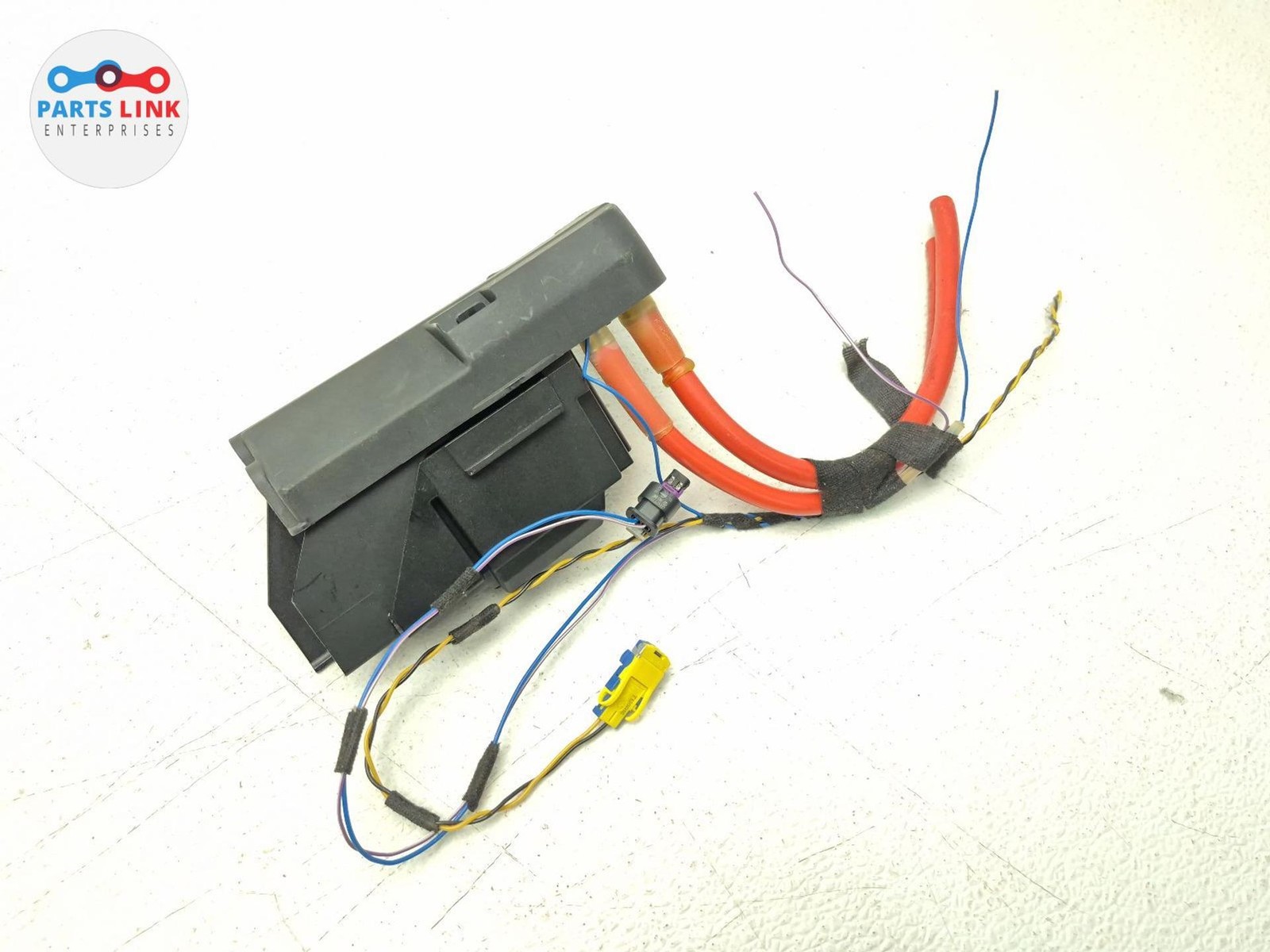 Bentley Bentayga 2016-2020 LEFT Relay