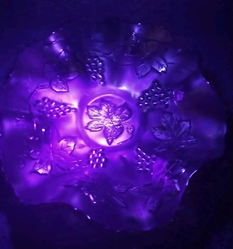 Fenton Marigold Carnival Glass Bowl Grapes Leaves Fluted Ruffled 1920's Atq - Picture 2 of 12