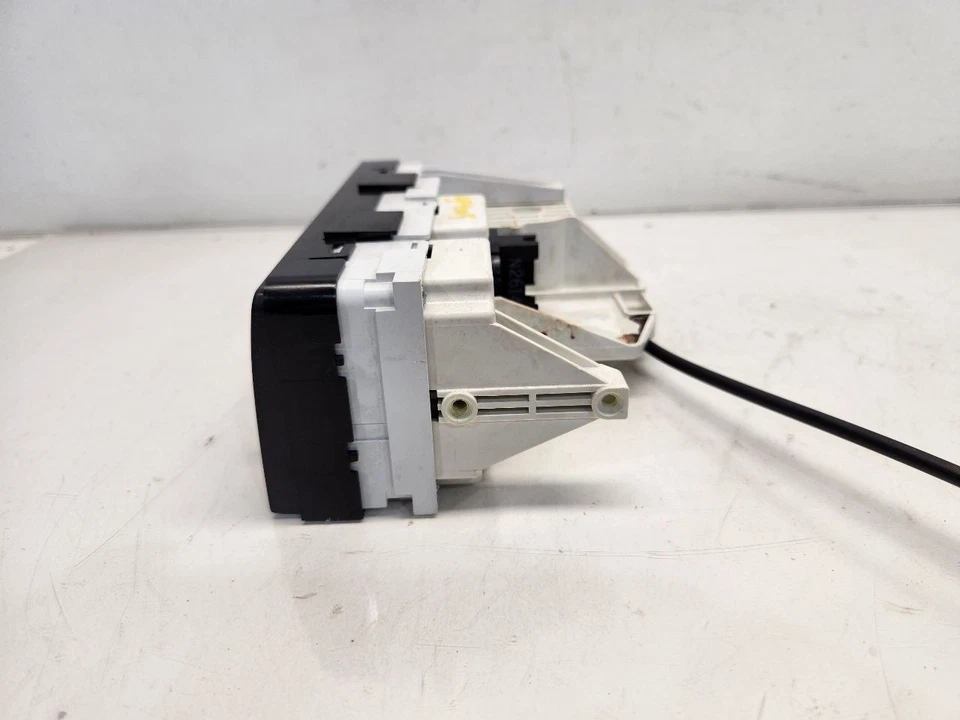 Subaru Legacy (LHD) 2000-04 control de temperatura con aire acondicionado - temperatura manual Foto 4 de 4