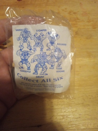 Vintage Monster Wrestler In My Pocket Gargoyle Long John Silvers Promo - Bild 3 von 4
