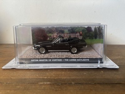 Aston Martin V8 Vantage #69 007 James Bond Car Collection The Living Daylights