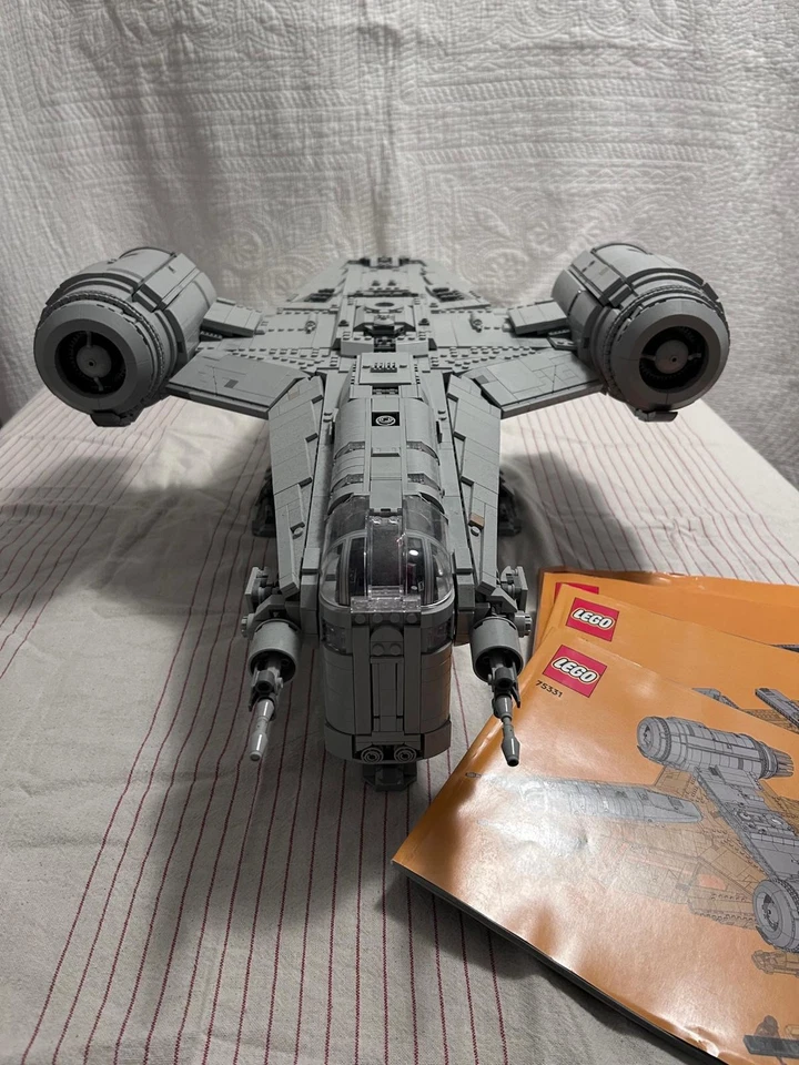 LEGO Star Wars 75331 The Razor Crest, Foto 1 von 4