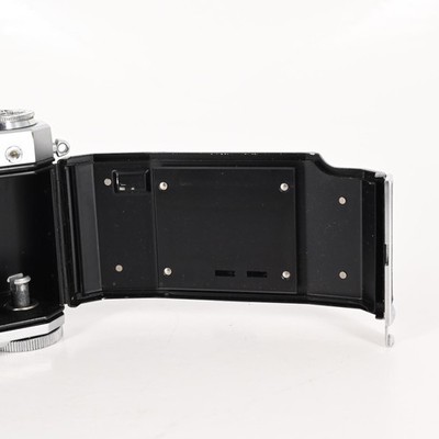 Zeiss Ikon 533/24 Contessa 35 Rangefinder Camera w/45mm Tessar