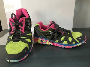 hot pink color shoes