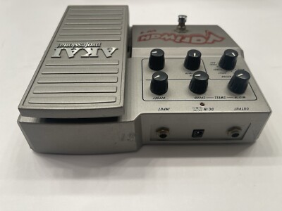 Akai Professional VariWah W1 Auto Touch Vari Wah Guitar Effect
