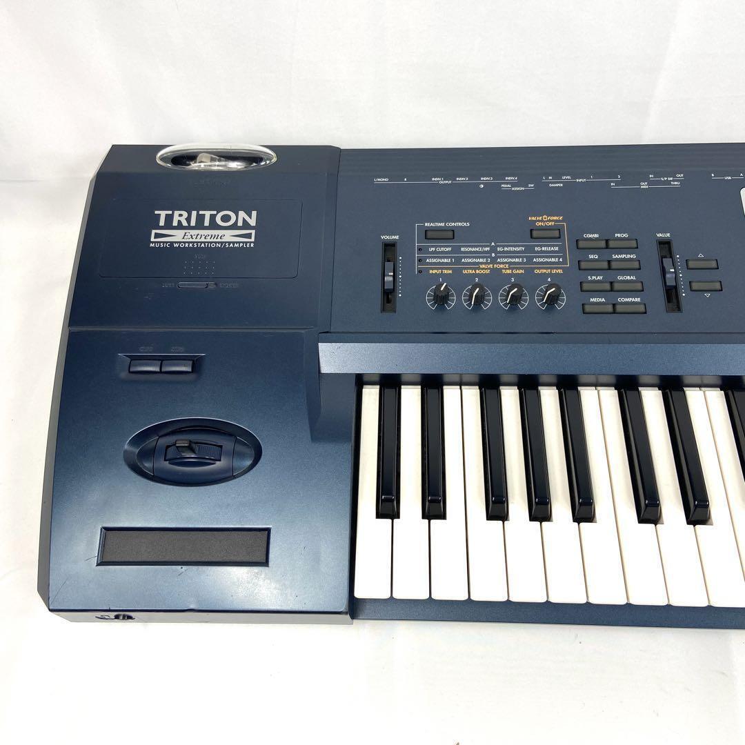Korg Triton Extreme 61 Music Workstation Synthesizer with Korg Triton Extreme 61 Music Workstation Synthesizer with