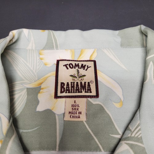 Vintage Tommy Bahama Men's Hawaiian Shirt Size Large 100% Silk Floral Camp Top - Picture 4 of 6
