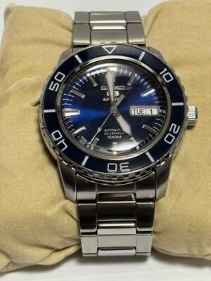Seiko 5 Sports 7S36-04N0 Day Date Blue Silver 23jewels