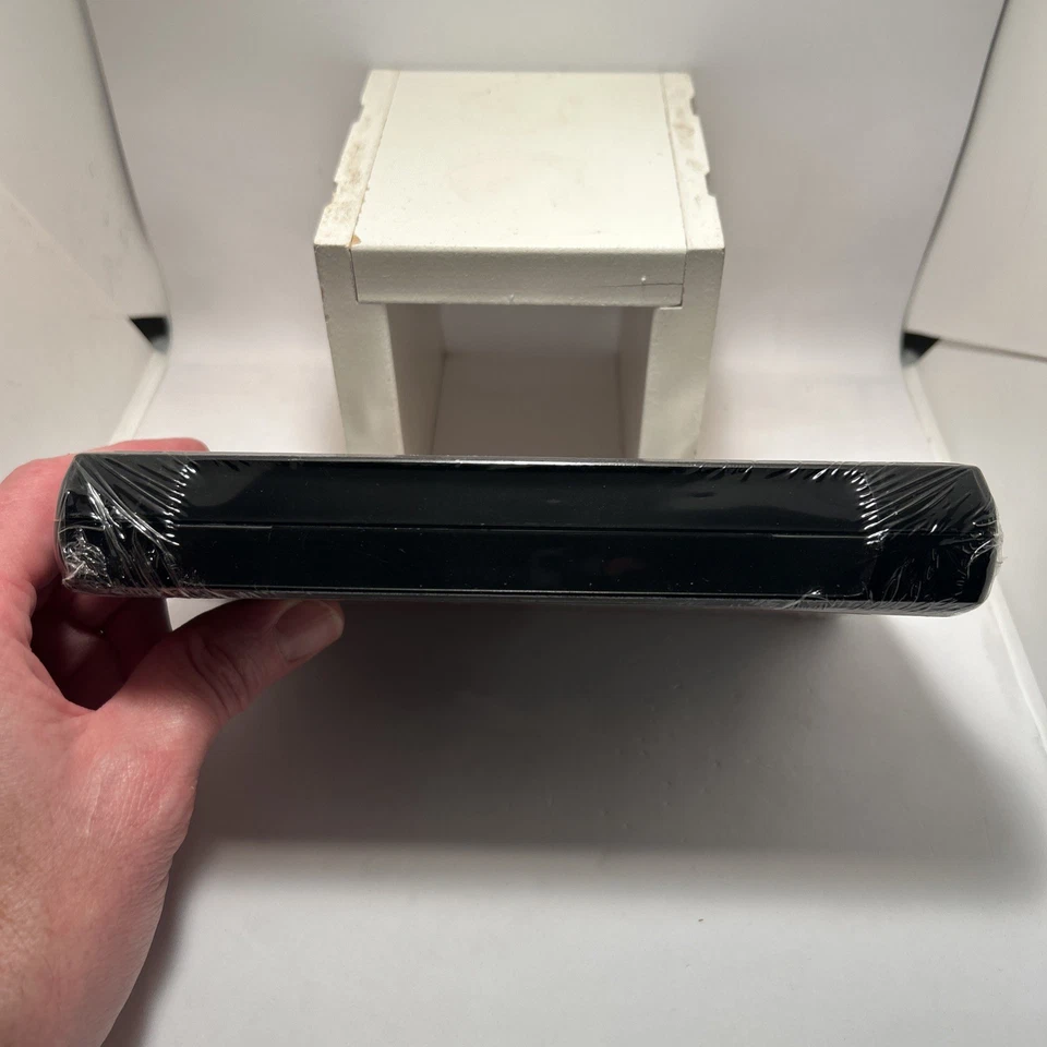 Alien 3 (VHS, 1997 Release THX Widescreen) NEW SEALED WATERMARKS! - Image 4 of 4