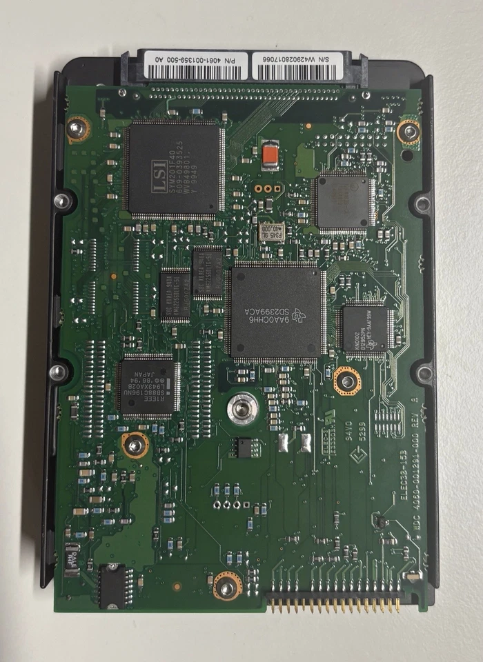 Compaq/HP Ultra‑3 SCSI 18 GB 10K RPM Hard Drive – WDE18300 Series Used, Untested - Immagine 2 di 2