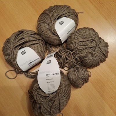 Benefiz-Verkauf - 205 g Rico Design Essentials Soft Merino aran superwash