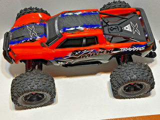 Traxxas X Maxx 8S 4x4 Monster Truck Orange